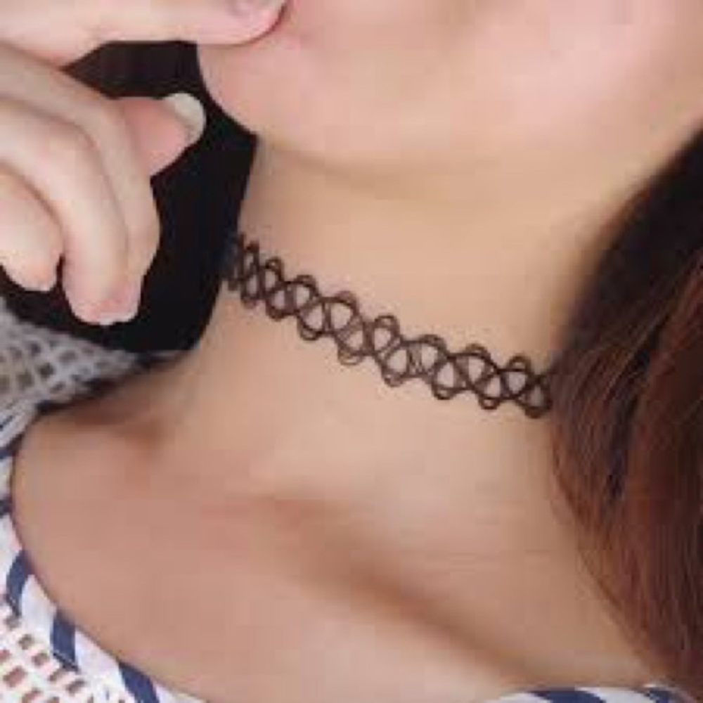 Black Elastic Fish Thread Choker